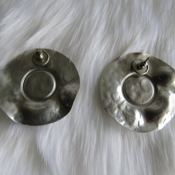 Vintage Blue and Silver Hammered Earrings - Picture 2 of 4